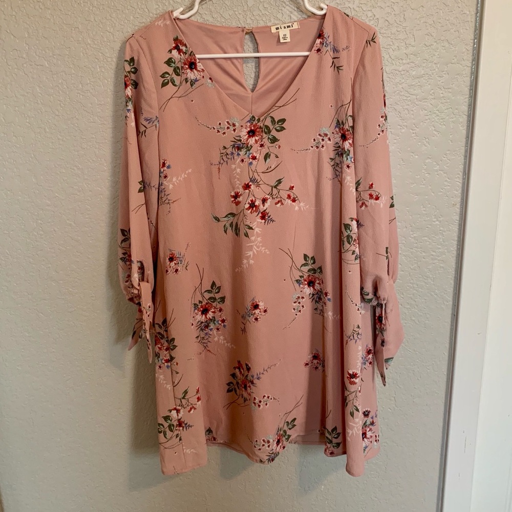 Long-sleeve floral dress